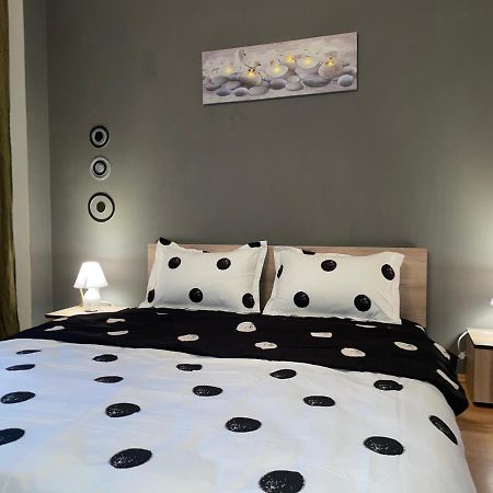 Motorway Alfa Apartament Appartamento Arad Esterno foto