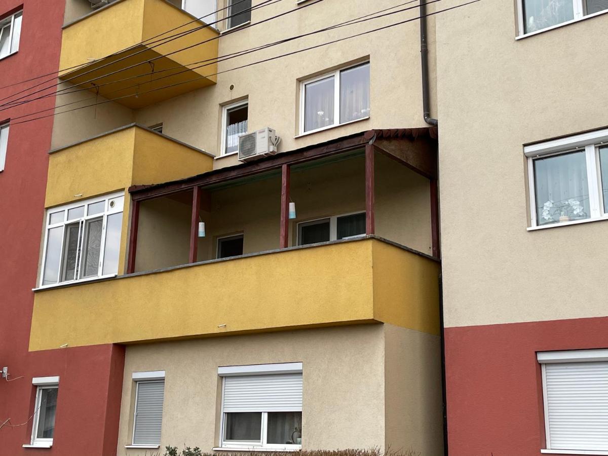 Motorway Alfa Apartament Appartamento Arad Esterno foto