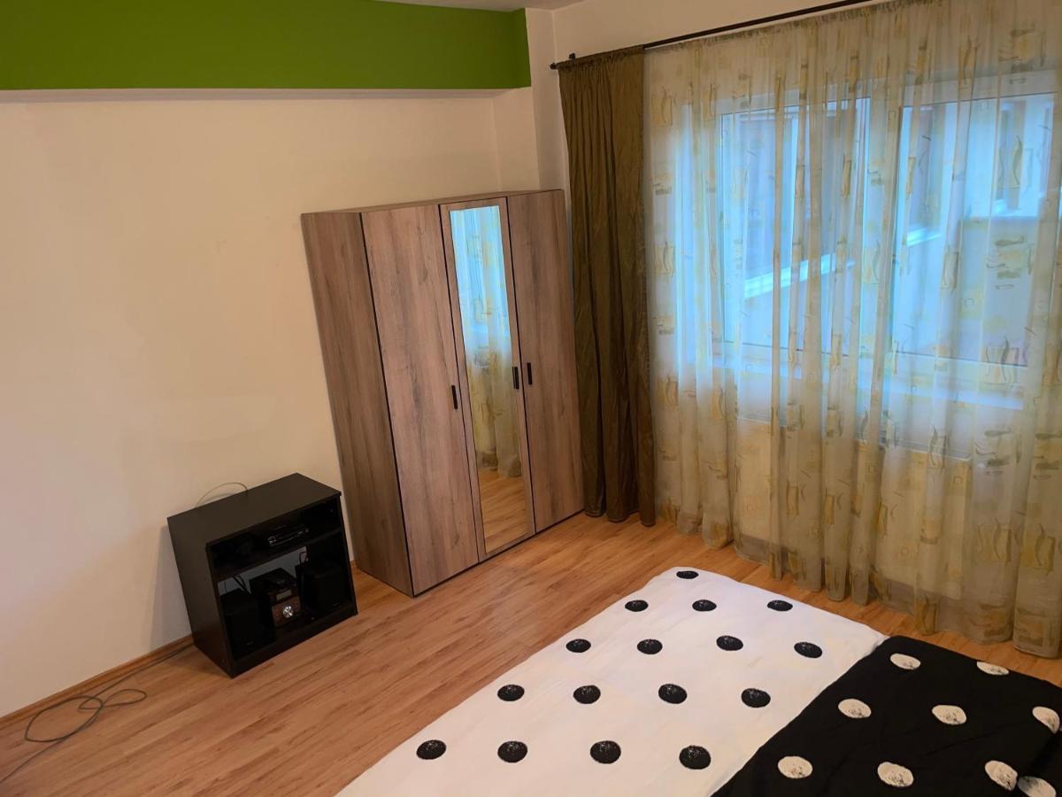 Motorway Alfa Apartament Appartamento Arad Esterno foto
